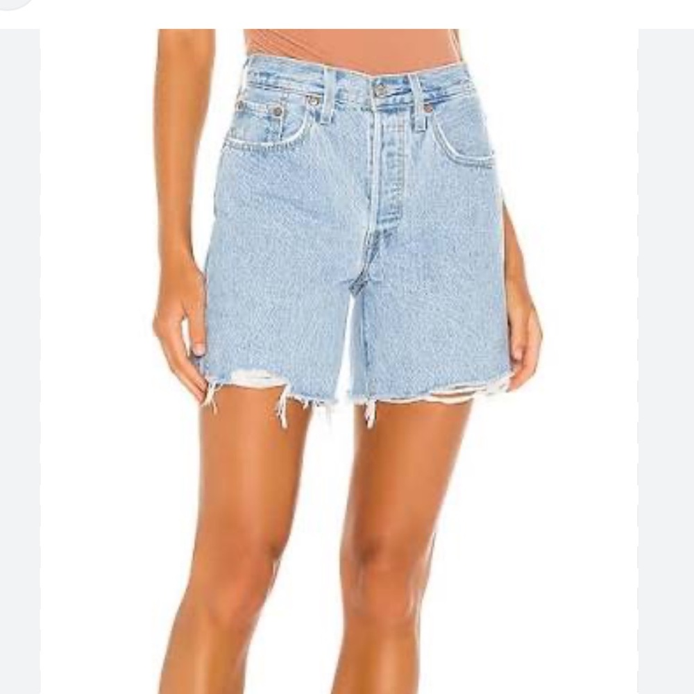 Levi’s 501 mid thigh shorts - Luxor capital